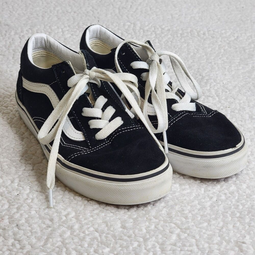 Vans Old Skool Youth Size 3 Black White Low Classic Skate Shoes Sneakers 721278
